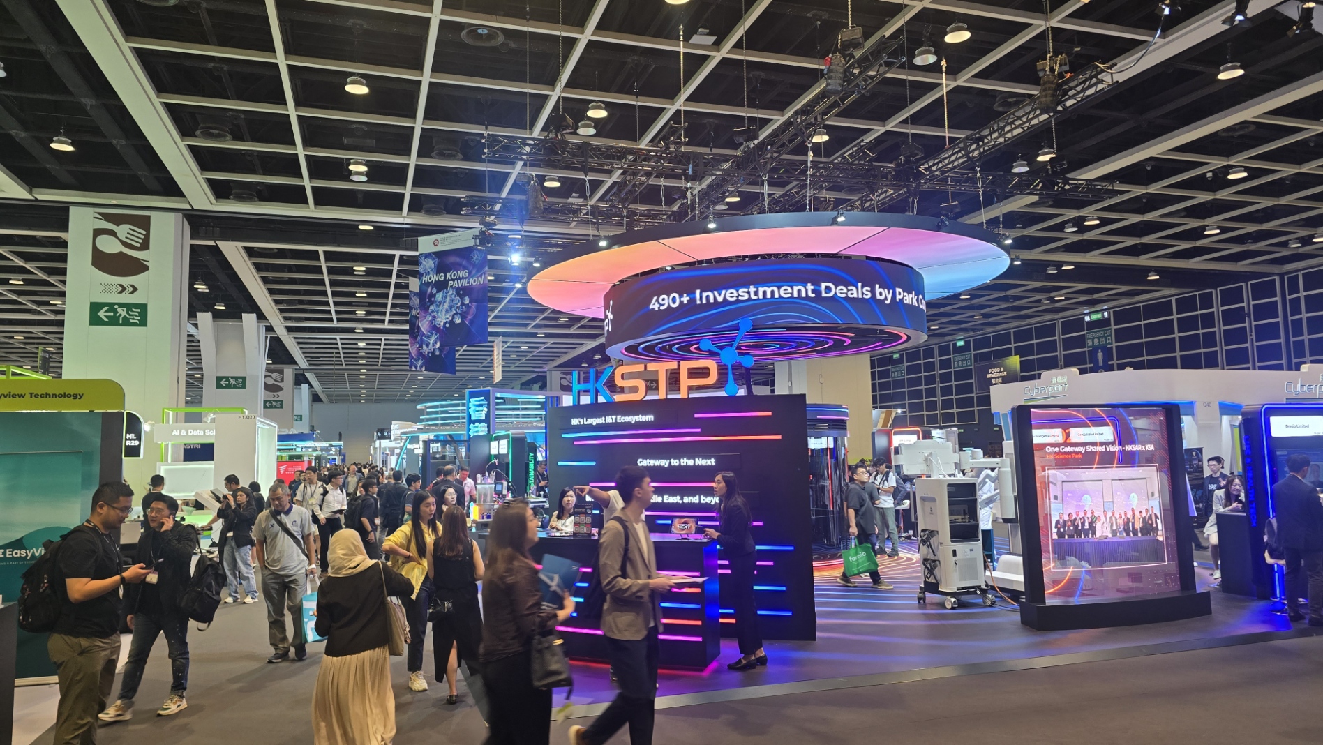 ITG booth presentation panel and event branding during Leap East 2026.